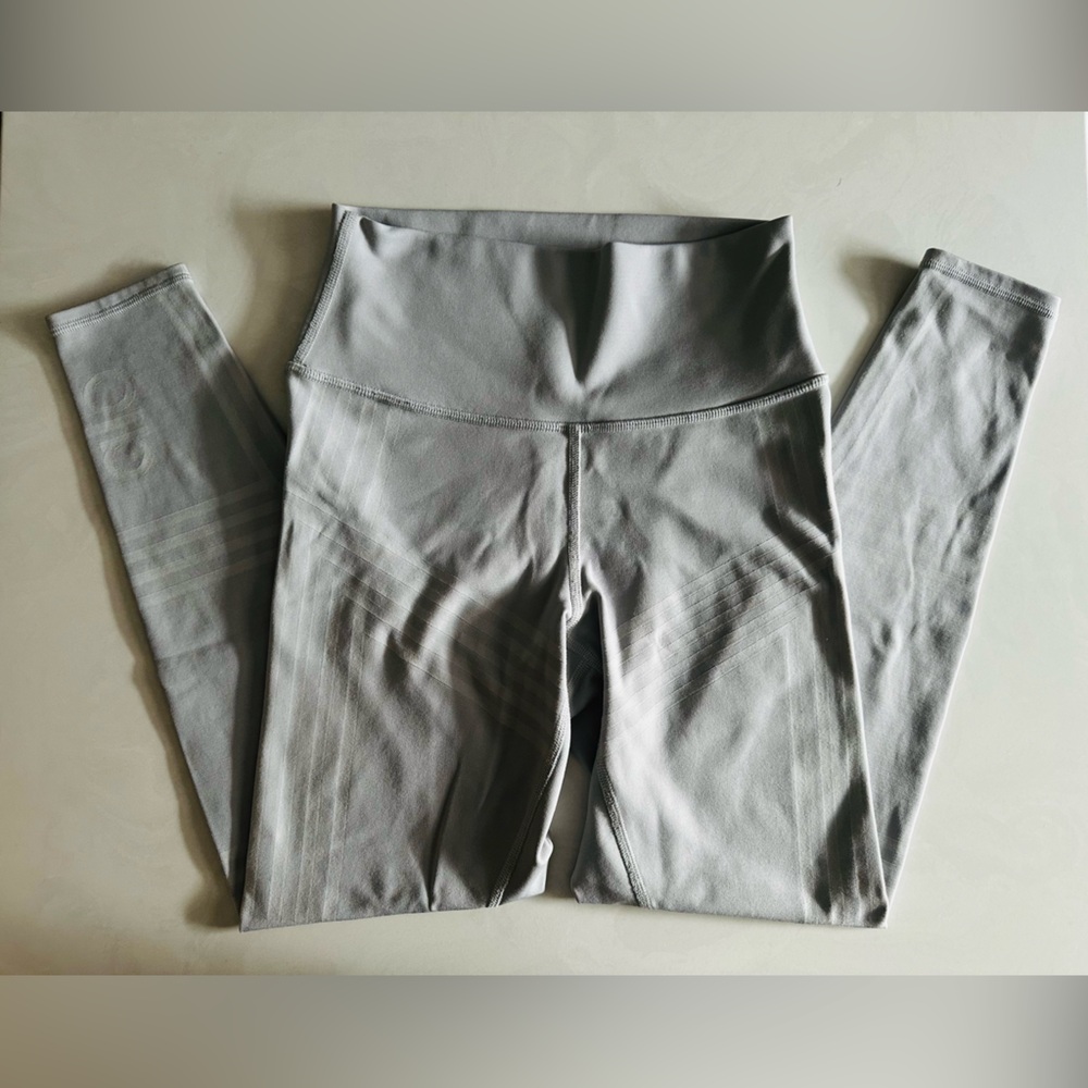 ALO Yoga Light Gray Leggings